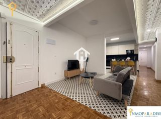 Pis  Calle reyes catolicos. Espectacular piso de 138m2 con 4 habitaciones y ascensor en cent