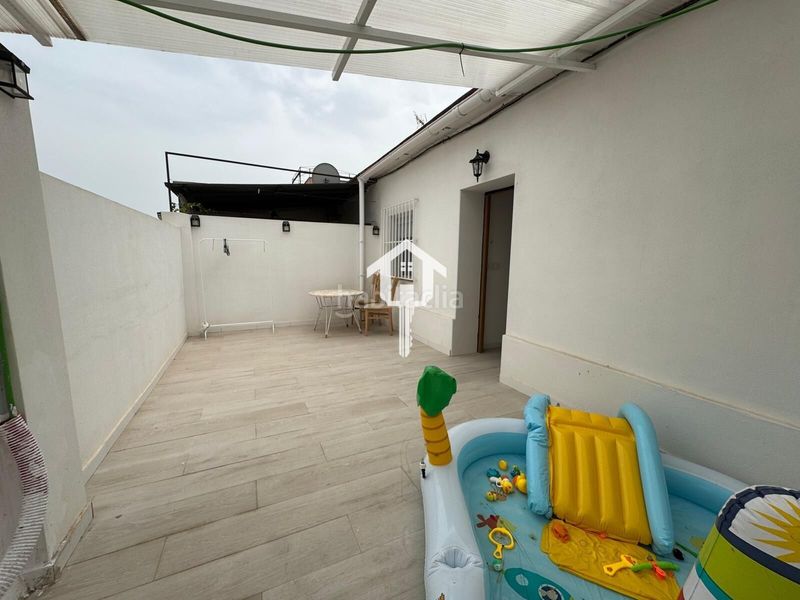 Foto a142ace3-3592-4cf7-8bcf-78ae3a49ed30. Casa adossada a Divina Pastora Alicante