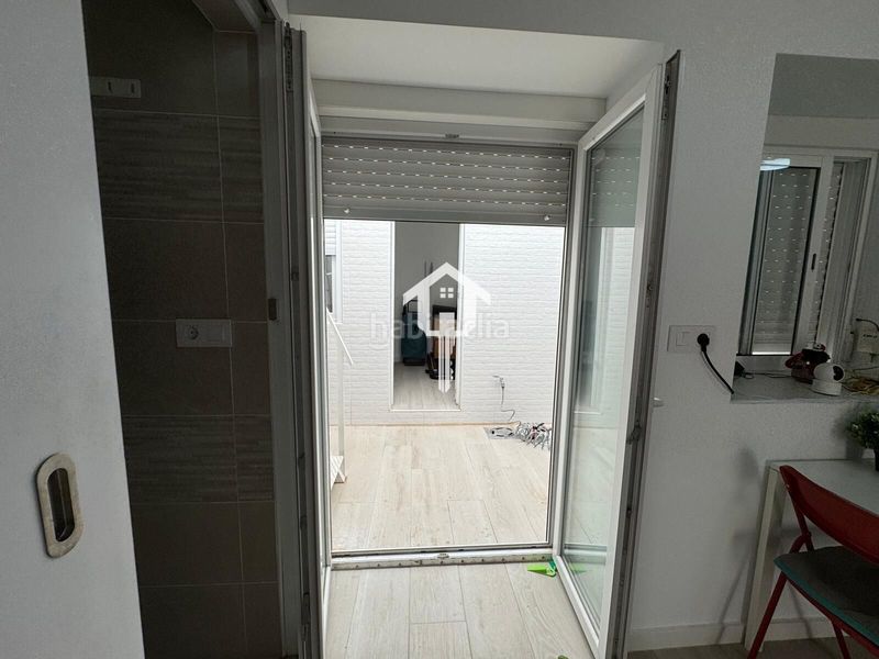 Foto bca13744-4fa4-4760-8a84-258f34d77bd9. Casa adossada a Divina Pastora Alicante