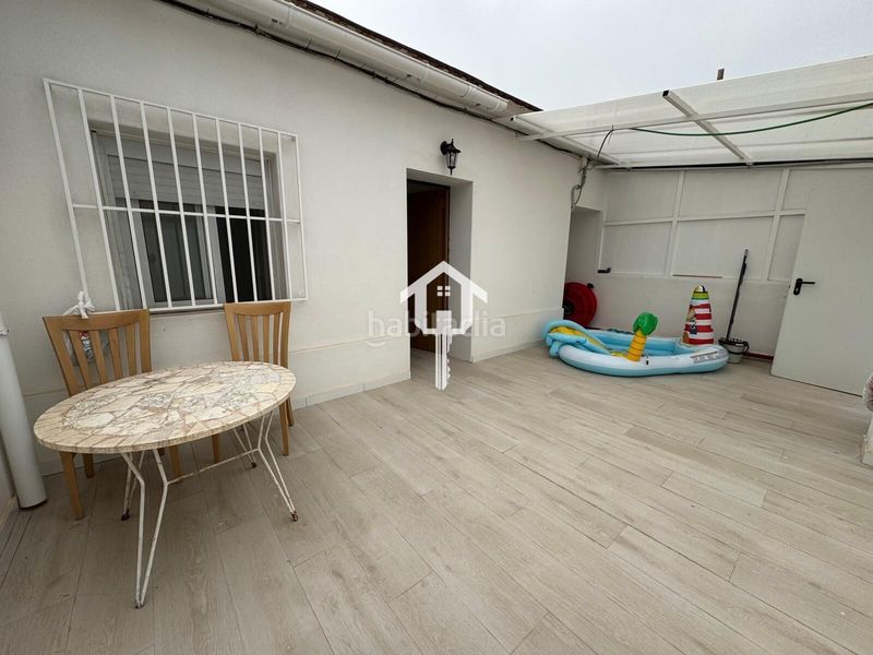 Foto ca95dae5-457a-4010-a0f5-2deadc5dcfc0. Casa adossada a Divina Pastora Alicante