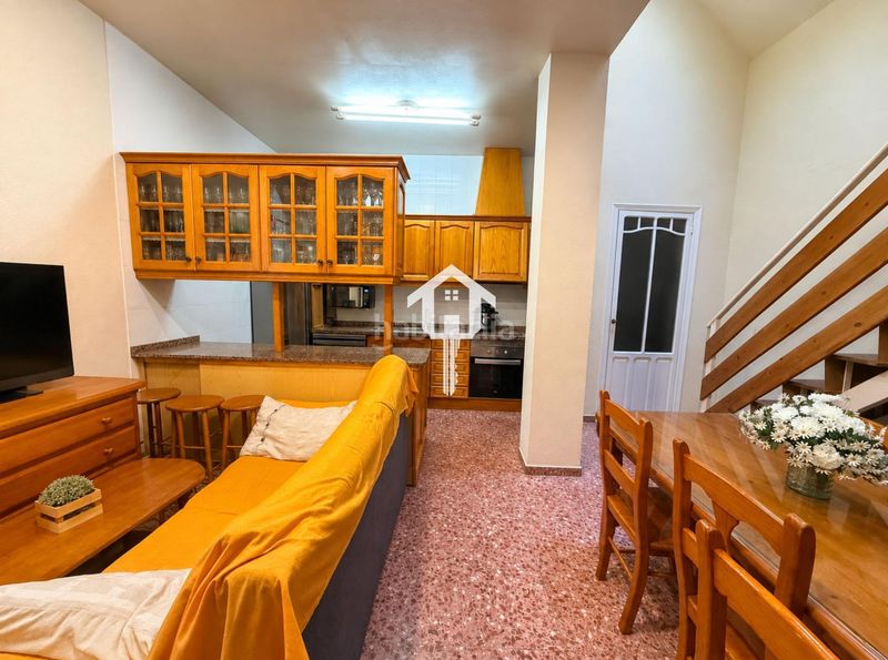 Foto 0b9bd2ed-9a73-4fcb-b4d1-ed26245ac6c9. Maison jumelée dans Carolinas Bajas Alicante