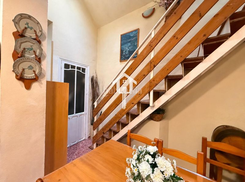 Foto c06218e0-6b28-4743-af10-85d2946f2107. Maison jumelée dans Carolinas Bajas Alicante