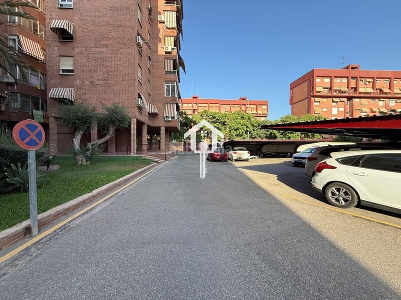 Foto 4d8dd702-5e0b-4f37-83ed-d555b9f5edc4. Pis amb aparcament piscina a Babel Alicante