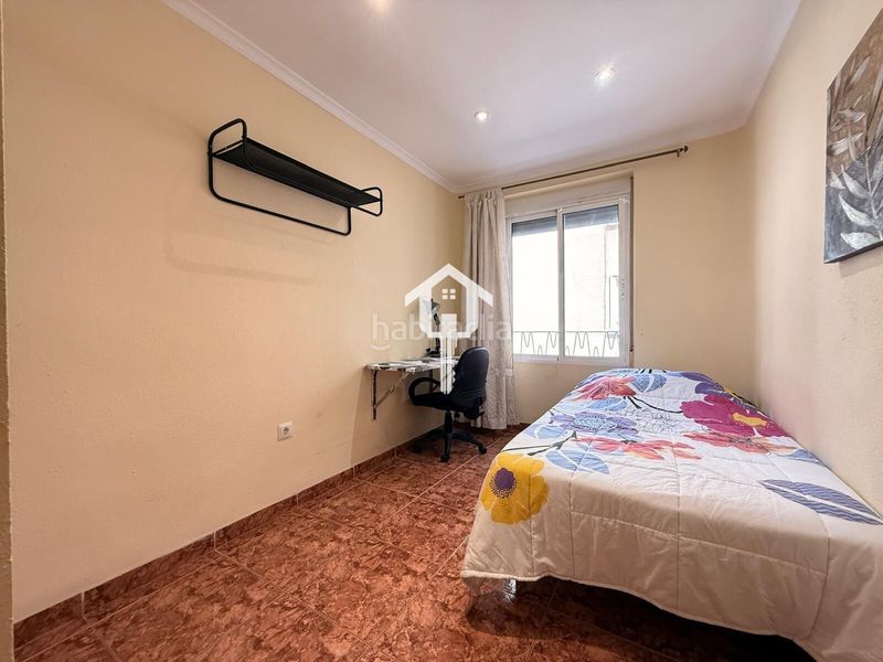 Foto b3c0c8b3-d8b9-481d-ad1a-ed12fe7b3536. Pis a Campoamor Alicante