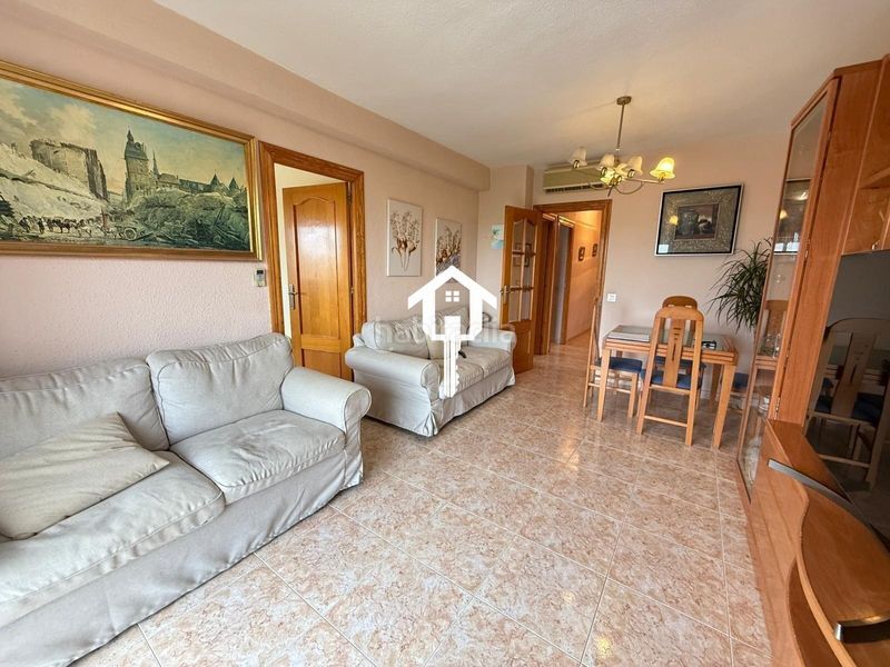 Foto b1c1eff8-f5ee-406c-9a86-59a23e820990. Piso en Cuatrocientas Viviendas Alicante