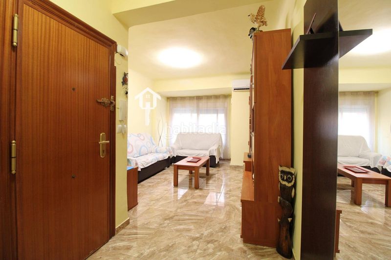Foto b53abf44-3c15-48f3-8773-826f76536703. Piso en Campoamor Alicante