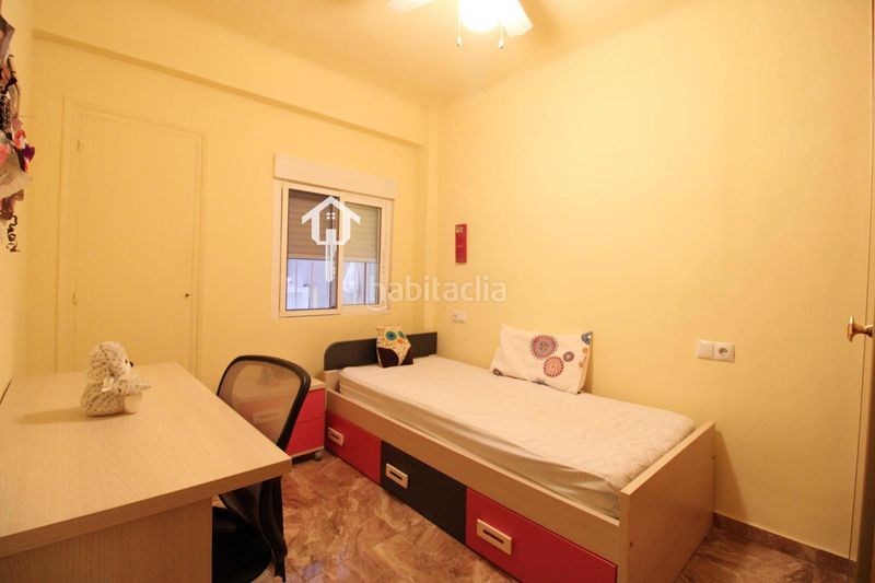 Foto ee0b8e7a-ec8a-4ac2-844f-5e01d2349445. Piso en Campoamor Alicante