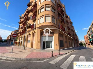 Local Comercial a Calle MARTIN LUTHER KING