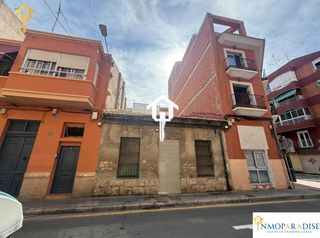 Casa adosada en Calle DR BERGEZ
