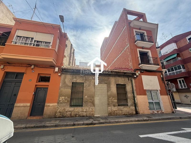 Foto 8825250d-65cc-4d1b-82ed-67bf40efee65. Maison jumelée dans Carolinas Altas Alicante