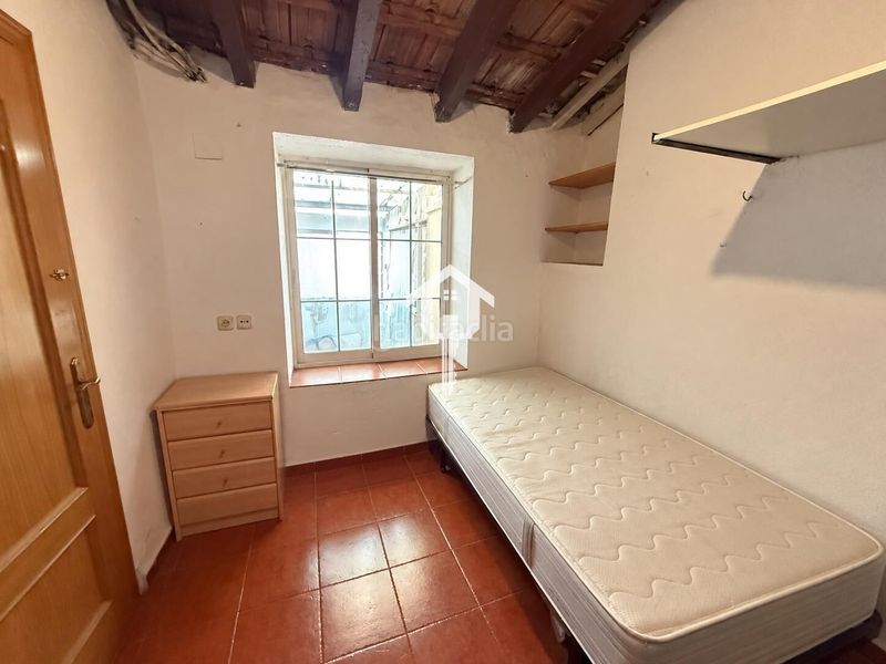 Foto 0a81490c-e8a2-4537-bcc2-4c81de52b974. Ático  en venta . zona de San Antón. 74m2, 2 habitaciones, patio, trastero y terraza. entrada independiente en Alicante