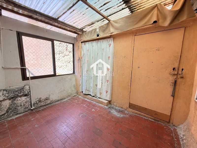 Foto 67672ae5-1ae0-4d9a-84e1-80c992ba6a7d. Ático  en venta . zona de San Antón. 74m2, 2 habitaciones, patio, trastero y terraza. entrada independiente en Alicante