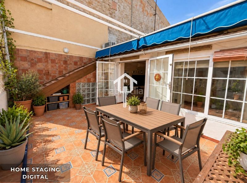 Foto 848005ae-bce1-468e-a677-a76384d68d71. Ático  en venta . zona de San Antón. 74m2, 2 habitaciones, patio, trastero y terraza. entrada independiente en Alicante