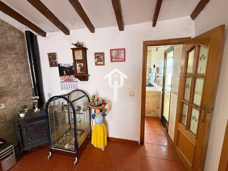 Foto b41e68e2-3272-4a85-bb56-8873f8666ce2. Ático  en venta . zona de San Antón. 74m2, 2 habitaciones, patio, trastero y terraza. entrada independiente en Alicante
