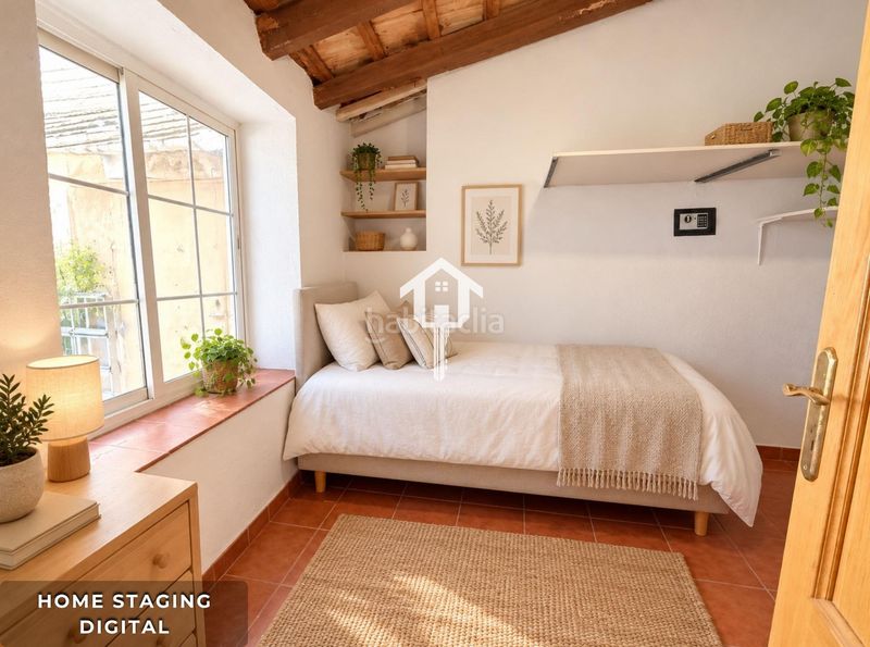 Foto e5b0e62e-6ddc-4a5e-8c23-ba08e3bccfad. Ático  en venta . zona de San Antón. 74m2, 2 habitaciones, patio, trastero y terraza. entrada independiente en Alicante