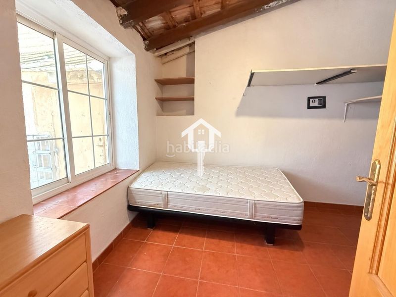 Foto e9e761af-1fd1-48d2-bfbf-ebc8d4ca0207. Ático  en venta . zona de San Antón. 74m2, 2 habitaciones, patio, trastero y terraza. entrada independiente en Alicante