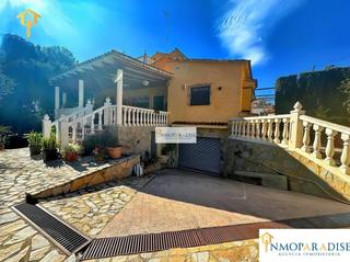 Xalet a Pueblo Español-Coveta Fumá. Inmoparadise les ofrece de forma exclusiva esta espectacular vil