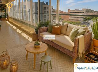 Appartement à Goteta. Piso en exlusiva en urbanizacion y con vistas al castillo