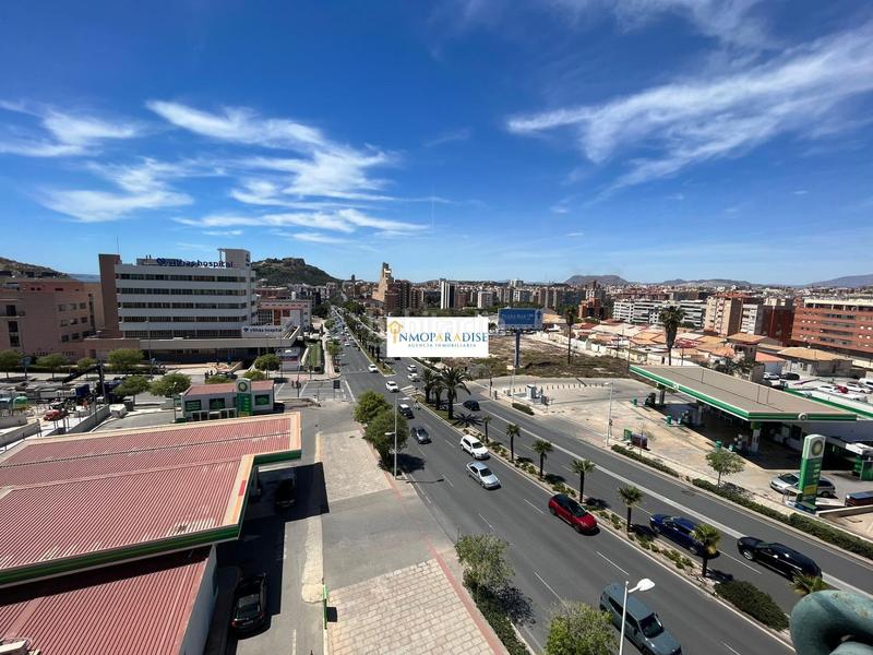 Foto 2d0b41d8-6f7e-49ab-9ae2-4ced3ff7a6f9. Piso  en exlusiva en urbanizacion y con vistas al castillo en Alicante