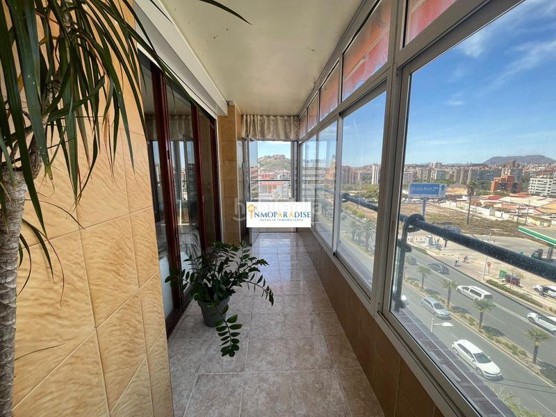 Foto 893d81ca-d4f4-4f93-a515-40a10ad14a37. Piso  en exlusiva en urbanizacion y con vistas al castillo en Alicante