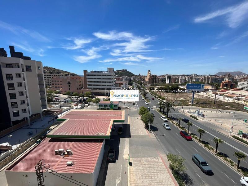 Foto bf75e529-8864-4197-b97b-96fe696bb8d6. Piso  en exlusiva en urbanizacion y con vistas al castillo en Alicante