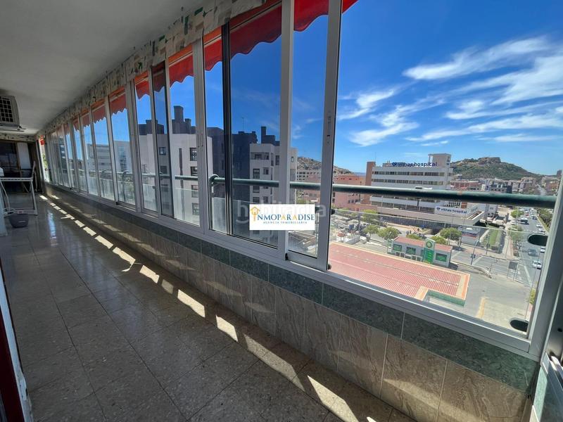 Foto d1d4b383-2dfd-4bc7-8d30-129234fd0a85. Piso  en exlusiva en urbanizacion y con vistas al castillo en Alicante