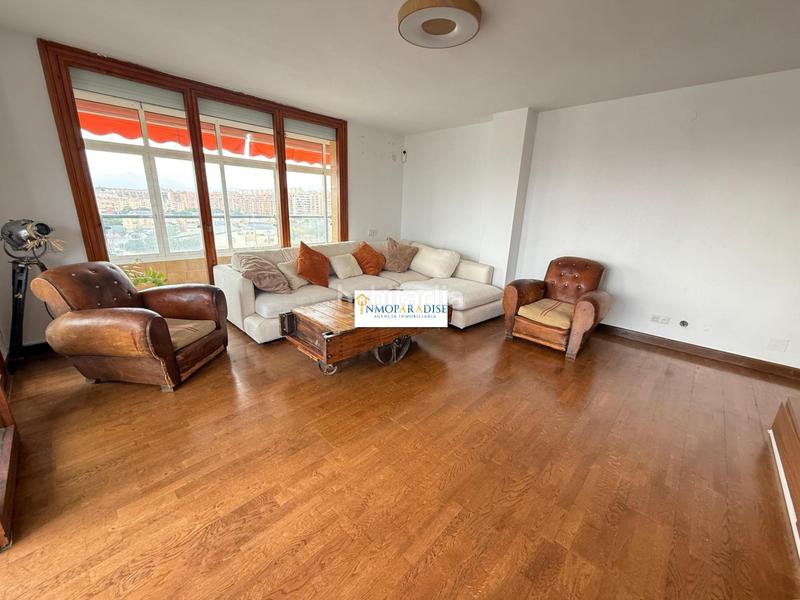 Foto df266c23-0c47-4d80-a272-1a7e1e7ffd8d. Piso  en exlusiva en urbanizacion y con vistas al castillo en Alicante