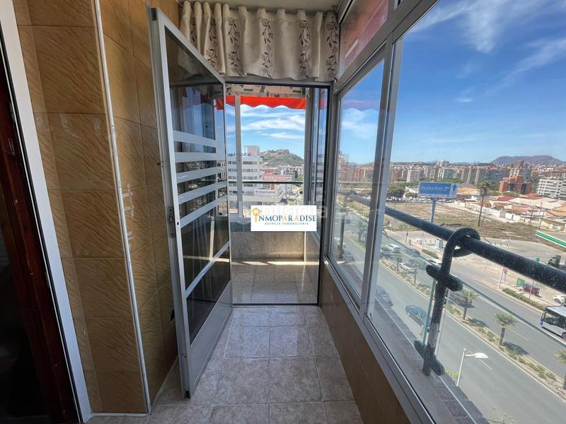 Foto e10113bb-ea97-4686-8d1f-f62a0f06ee29. Piso  en exlusiva en urbanizacion y con vistas al castillo en Alicante