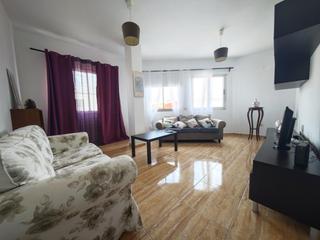 Location Appartement  Victoria. Se alquila piso en vecindario