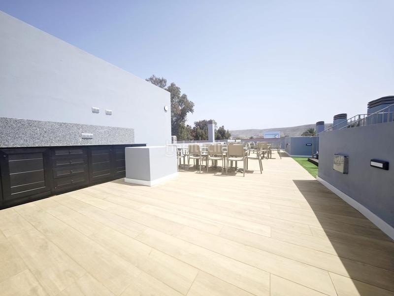 Foto 21732dd8-6c4d-438d-8ce7-b7bfe2f8ada3. Affitto piano terra con parcheggio in Arguineguín Mogán