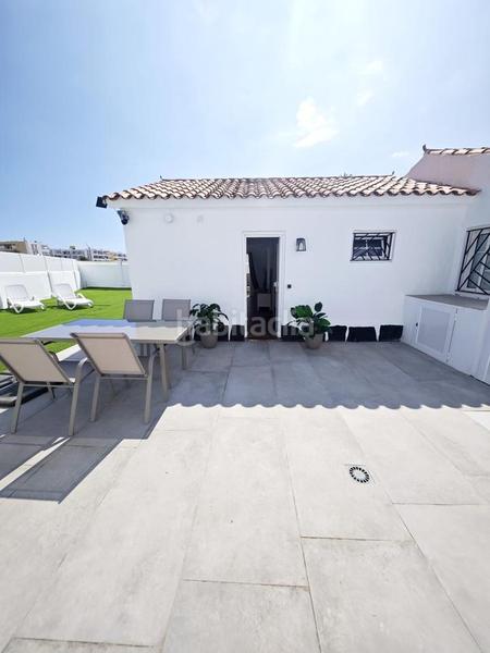 Foto d8f48529-83c0-40a4-bc4e-e67e21b49f54. Rent house with pool in Playa del Inglés San Bartolomé de Tirajana