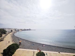 Rent Flat  Avenida los pescadores. Se alquila piso en playa de arinaga
