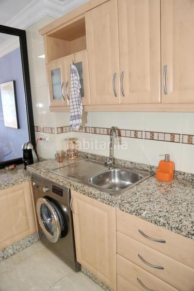 Foto d00fef7c-81ee-45d3-bc49-abe7240bf006. Alquiler ático piso en costa con hermosas vistas en Adeje