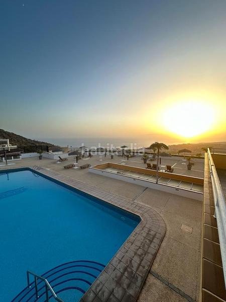 Foto 63b6409f-ed76-43d1-ab70-283e5e85ca81. Lloguer àtic amb piscina a Torviscas Centro y Alto Adeje