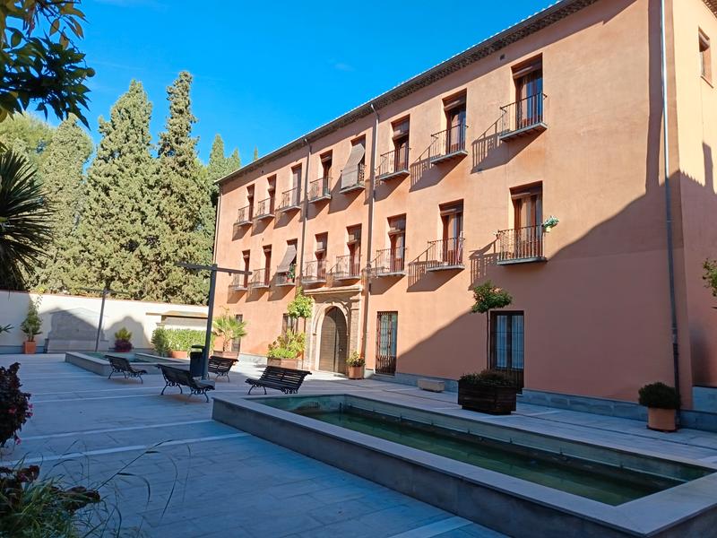 Foto eb636b53-cce0-4369-943c-b148b74812bf. Affitto appartamento in calle compás de san jerónimo 2 in Granada