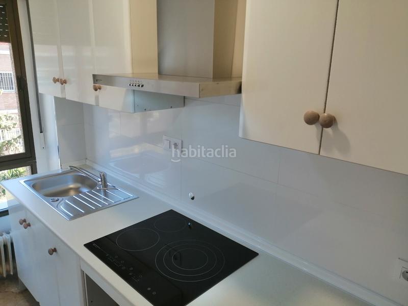 Foto 956f92e1-b3f3-4556-8969-f73620b39e46. Location appartement dans calle poeta manuel de góngora 3 dans Granada