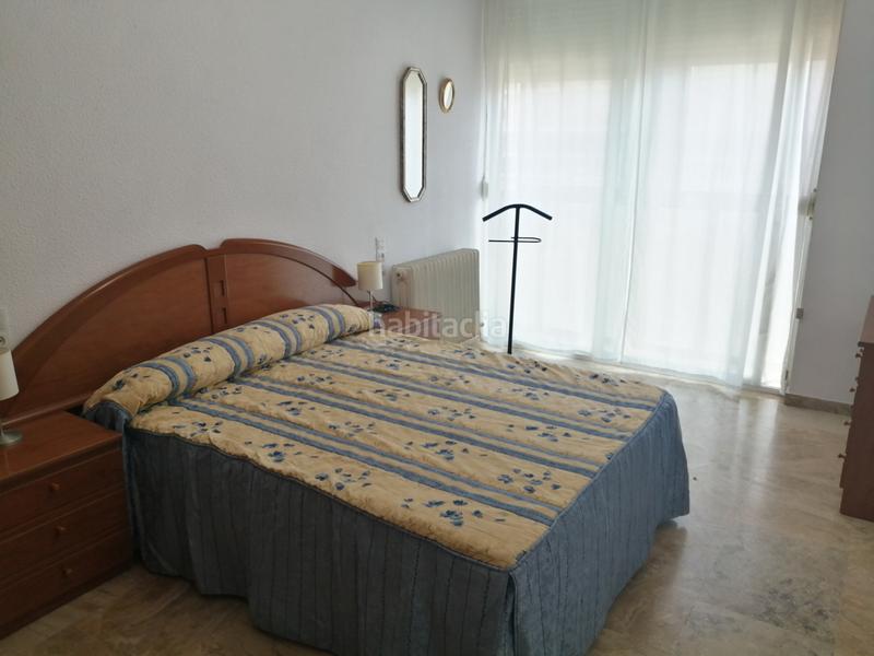 Foto 1157982a-b1e8-473d-a31e-cc9b1b77a5b6. Miete appartement in calle poeta manuel de góngora 3 in Granada