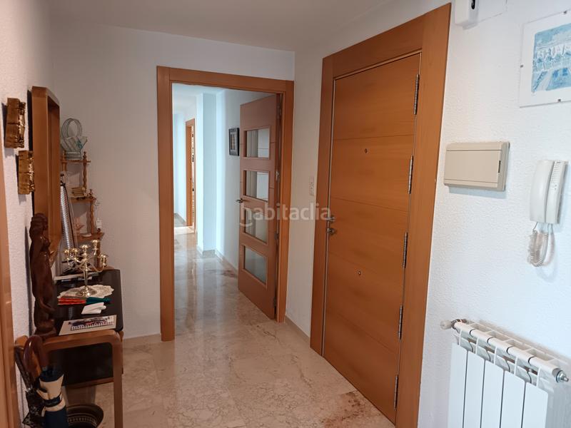 Foto 6ef87cac-c933-4fc1-bed8-0a95e9417d4f. Piso en avenida de andalucía 12 piso reformado de 160 m2, situado en el centro de alcalá, buena orientación y vistas. en Alcalá la Real