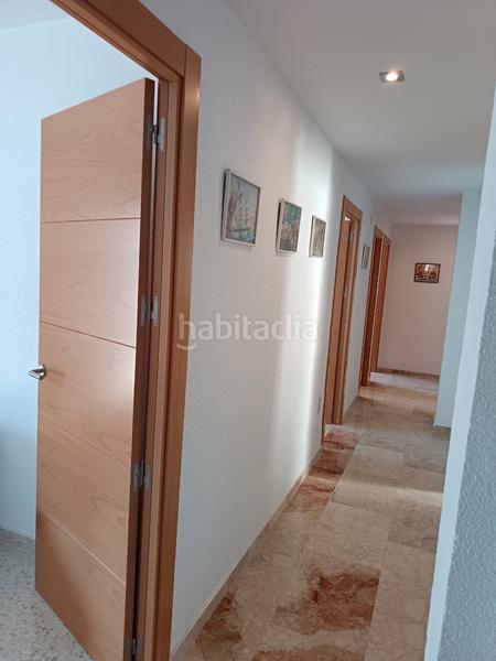 Foto 8ddbecb3-566c-40df-be12-edd354e3e133. Piso en avenida de andalucía 12 piso reformado de 160 m2, situado en el centro de alcalá, buena orientación y vistas. en Alcalá la Real