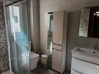 Location Appartement  Calle san antón. Piso de dos dormitorios amueblado en el centro de granada.