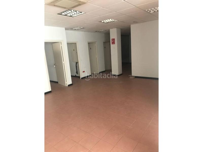Foto 79c871ff-d753-4457-8536-1ad030fd8c56. Local comercial  en venta o alquiler en Cádiz