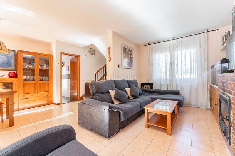 Foto 8c4e8ab9-f00c-44e3-8d0d-74d7081e1f9e. Casa adossada amb xemeneia calefacció aparcament piscina a Rozas de Madrid (Las)