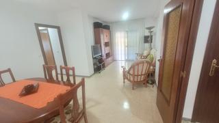 Location Appartement  Calle diamante. Piso en alquiler macarena