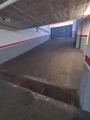 Aparcament cotxe a Carrer de guitard 78. Plaza  de parking