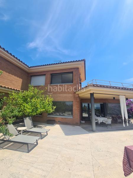 Foto 57ab6617-7856-4447-ab92-ad8bece5306e. Xalet amb xemeneia calefacció aparcament piscina a Girona