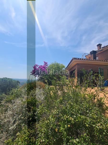 Foto a3e8acd0-058b-4fbd-950f-02b51fc3f6d9. Xalet amb xemeneia calefacció aparcament piscina a Girona