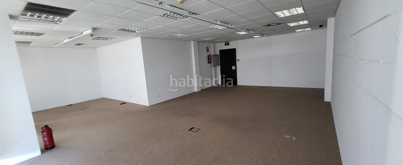 Foto b576d8b7-a65f-46bf-9ac0-23b9afab772a. Alquiler oficina en avinguda de cerdanyola 93 oficinas en Sant Cugat del Vallès