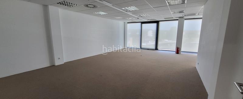 Foto ca52b0a0-eb10-40a5-87a2-37d78573329d. Alquiler oficina en avinguda de cerdanyola 93 oficinas en Sant Cugat del Vallès