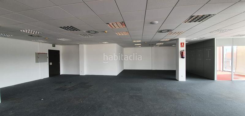 Foto f8172f45-f385-45a8-9dc0-0afb75c95227. Alquiler oficina en avinguda de cerdanyola 93 oficinas en Sant Cugat del Vallès