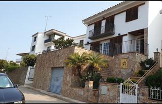Casa a Carrer pintor marc chagall 11. Casa